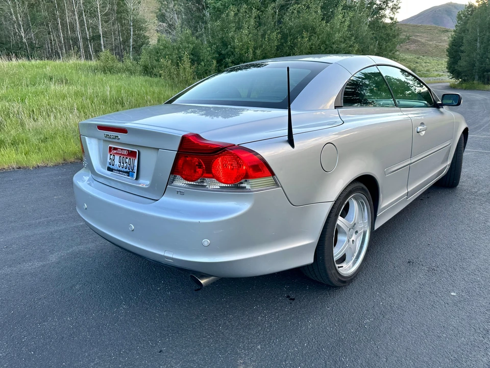 2007 Volvo C70 2nd Gen - Image 28 of 31