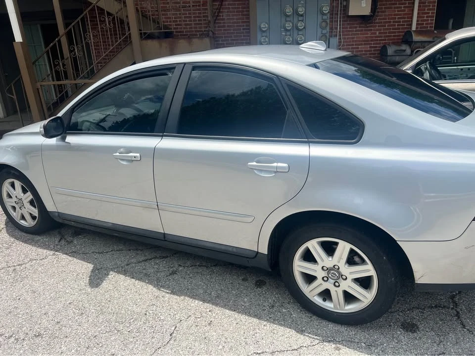 2007 Volvo S40 2nd Gen - Image 2 of 3