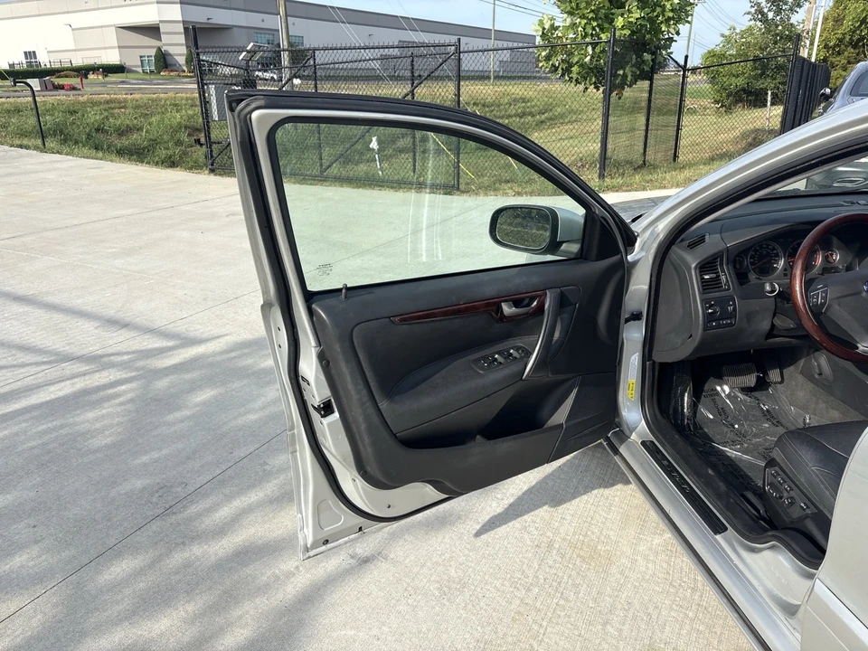 2007 Volvo S60 1st Gen - Image 12 of 30