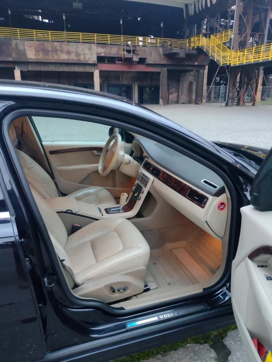 2007 Volvo S80 2nd Gen - Image 11 of 17