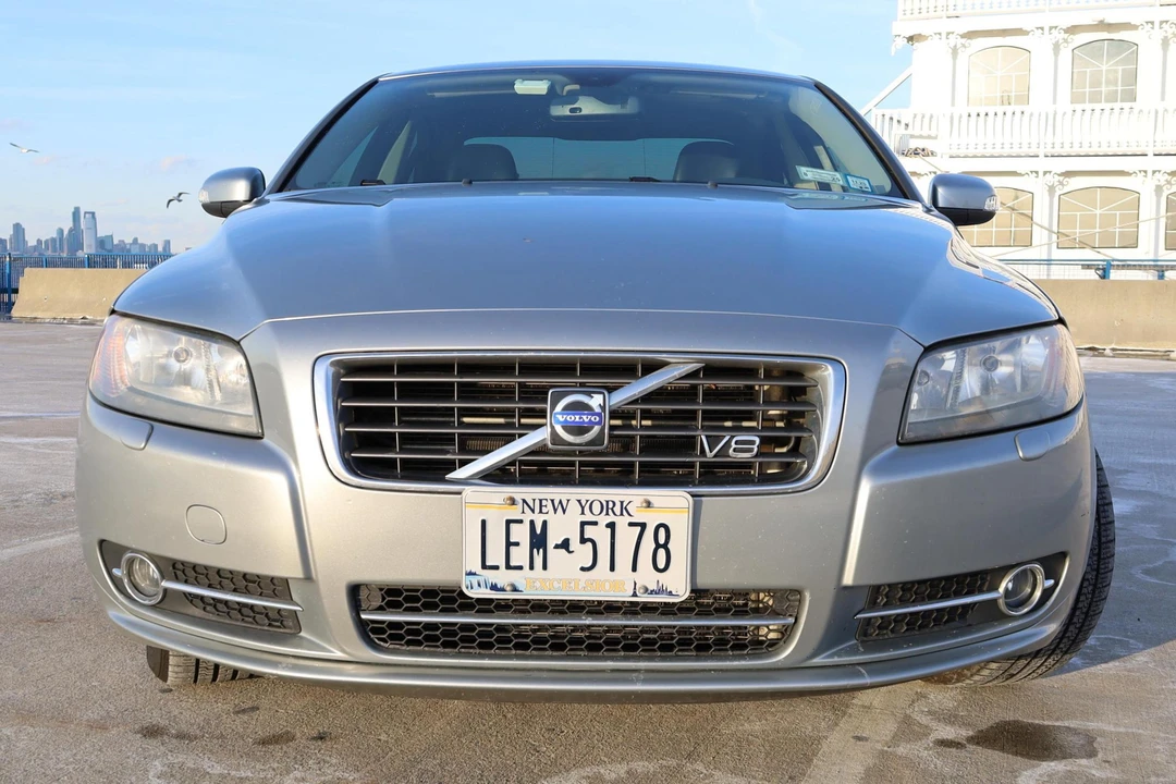 2007 Volvo S80 2nd Gen - Image 2 of 31