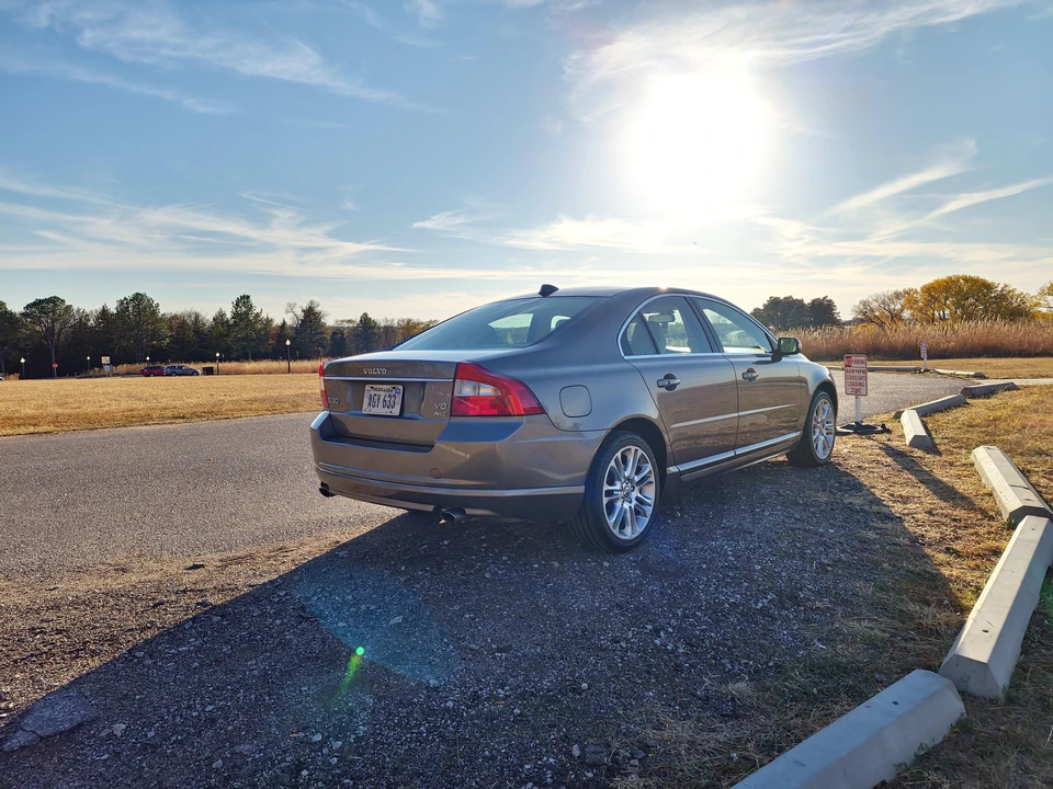 2007 Volvo S80 2nd Gen - Image 14 of 31