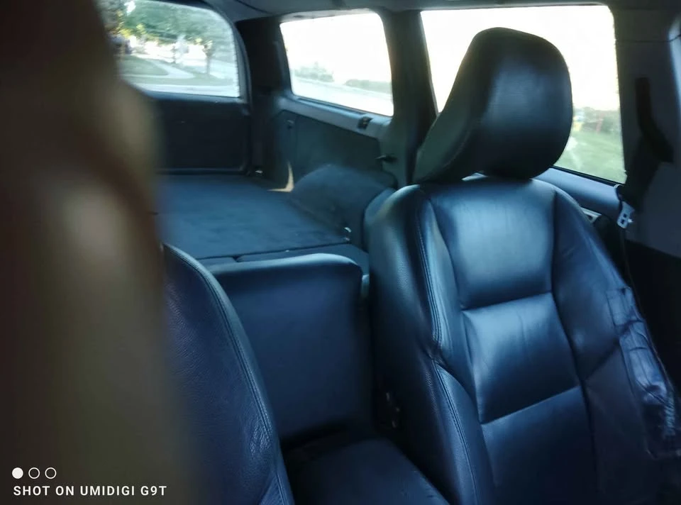 2007 Volvo V70 2nd Gen - Image 2 of 5