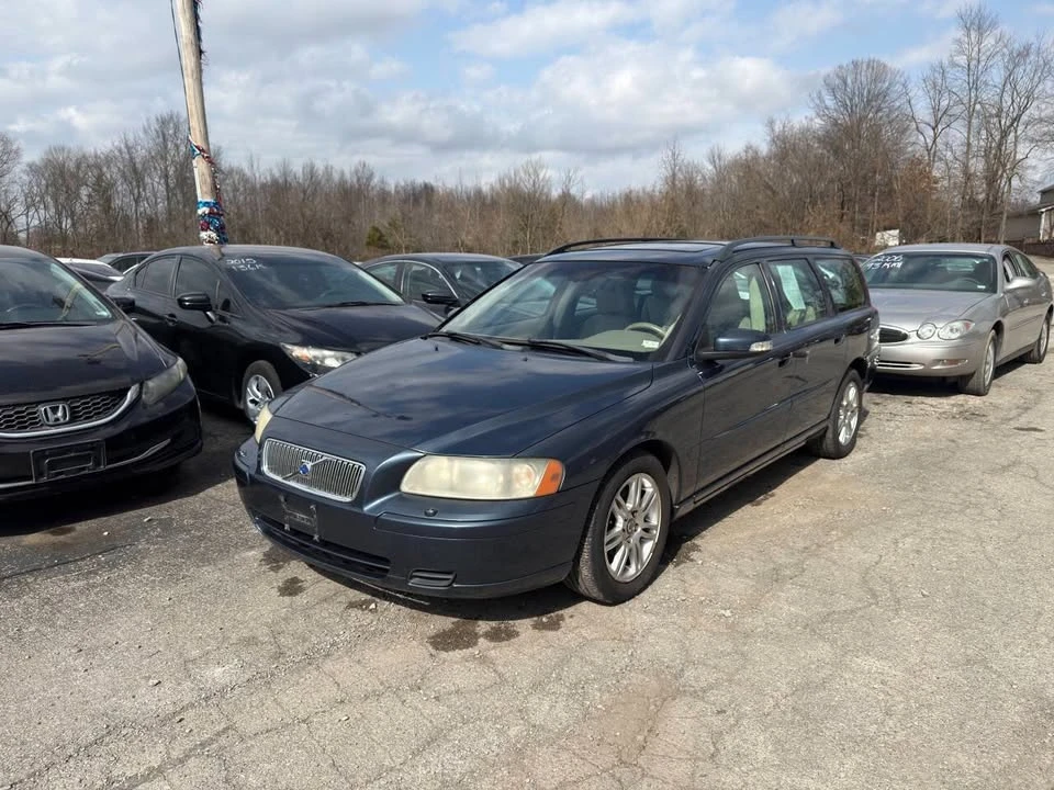2007 Volvo V70 2nd Gen - Image 2 of 13