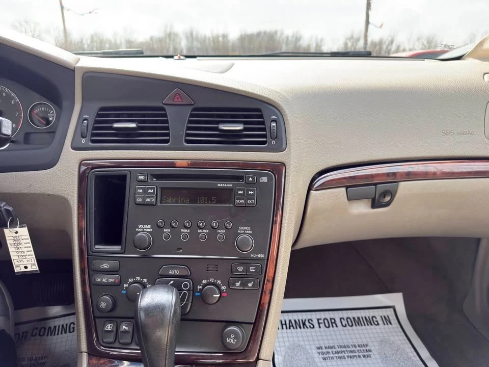 2007 Volvo V70 2nd Gen - Image 10 of 13