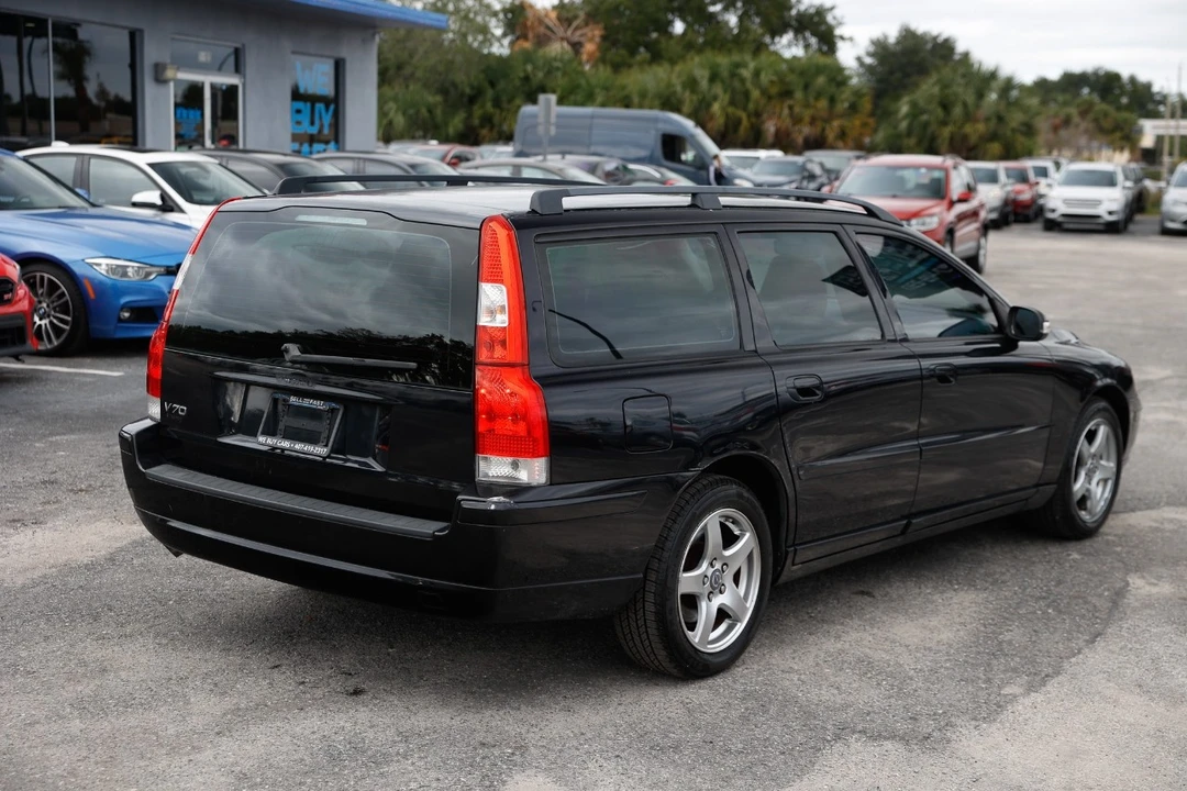 2007 Volvo V70 2nd Gen - Image 11 of 12