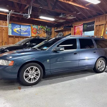 2007 Volvo V70 2.4 NA 5-Speed Manual