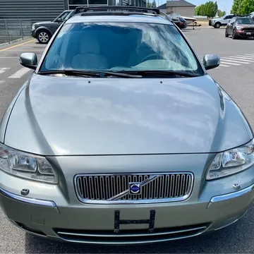 2007 Volvo V70 2.5T Wagon 4D