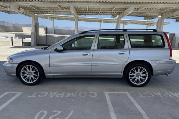 2007 Volvo V70 2nd Gen - Image 3 of 7