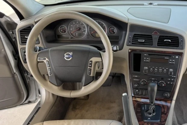 2007 Volvo V70 2nd Gen - Image 5 of 7