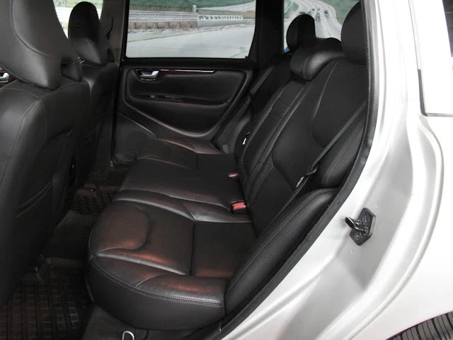 2007 Volvo V70 2nd Gen - Image 15 of 31