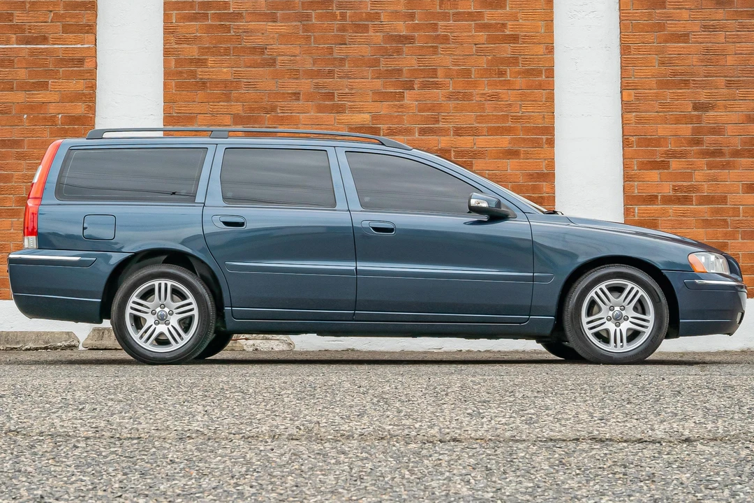 2007 Volvo V70 2nd Gen - Image 3 of 31