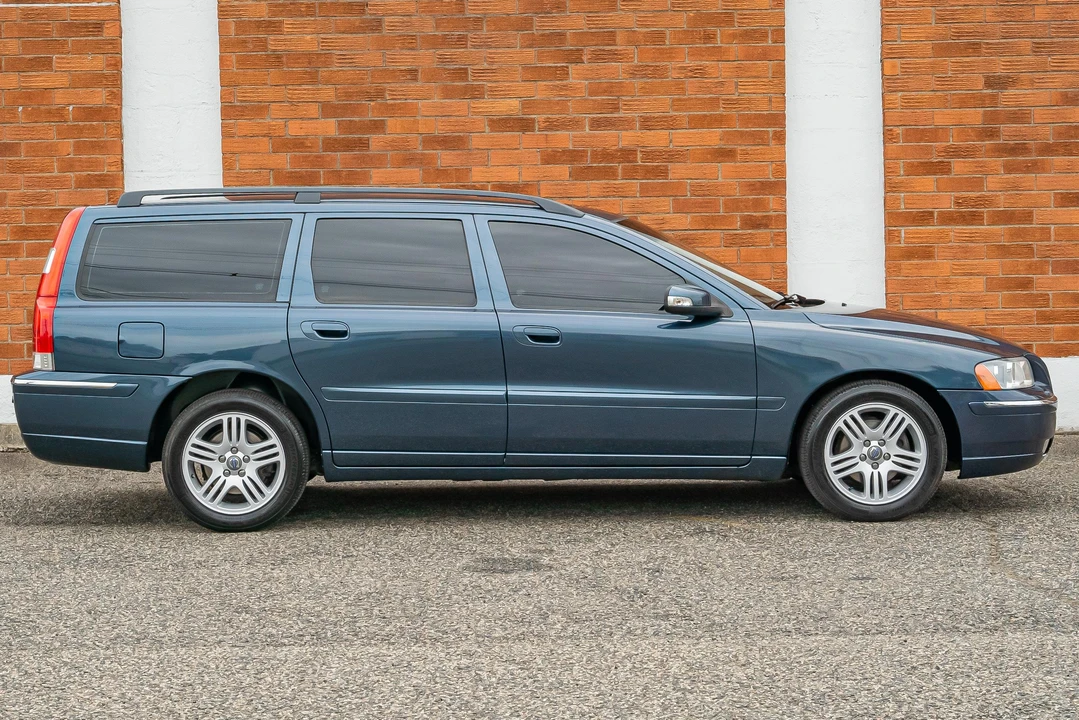 2007 Volvo V70 2nd Gen - Image 16 of 31