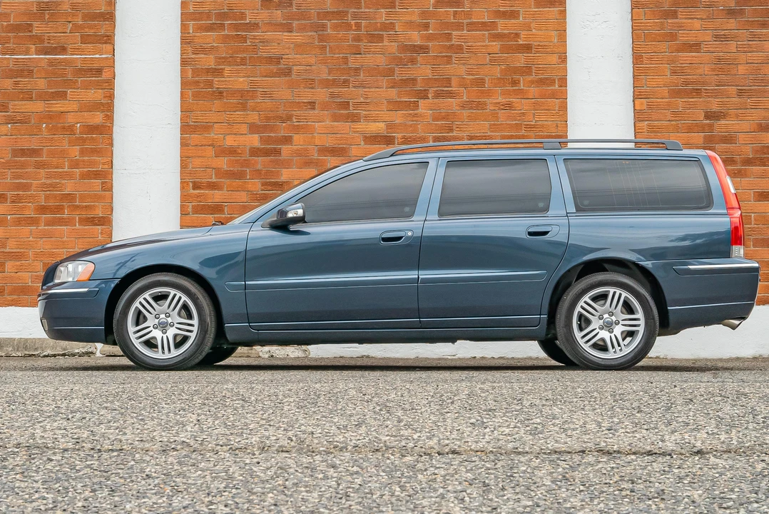 2007 Volvo V70 2nd Gen - Image 10 of 31