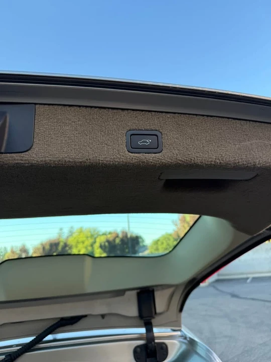2007 Volvo V70 2nd Gen - Image 15 of 16
