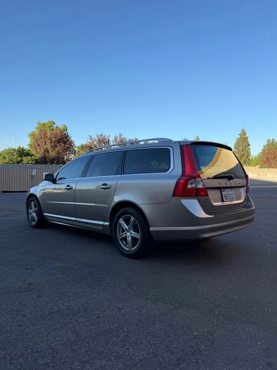 2007 Volvo V70 2nd Gen - Image 7 of 16