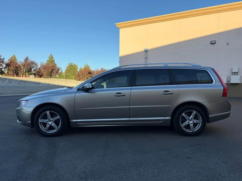 2007 Volvo V70 2nd Gen - Image 8 of 16