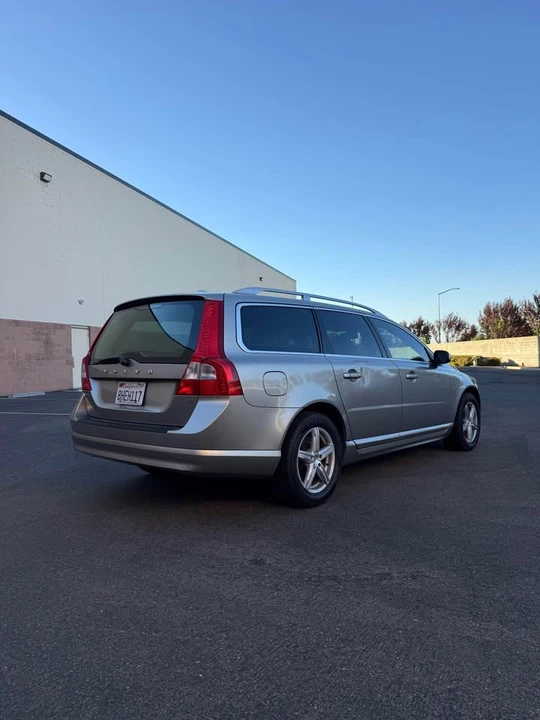 2007 Volvo V70 2nd Gen - Image 5 of 16