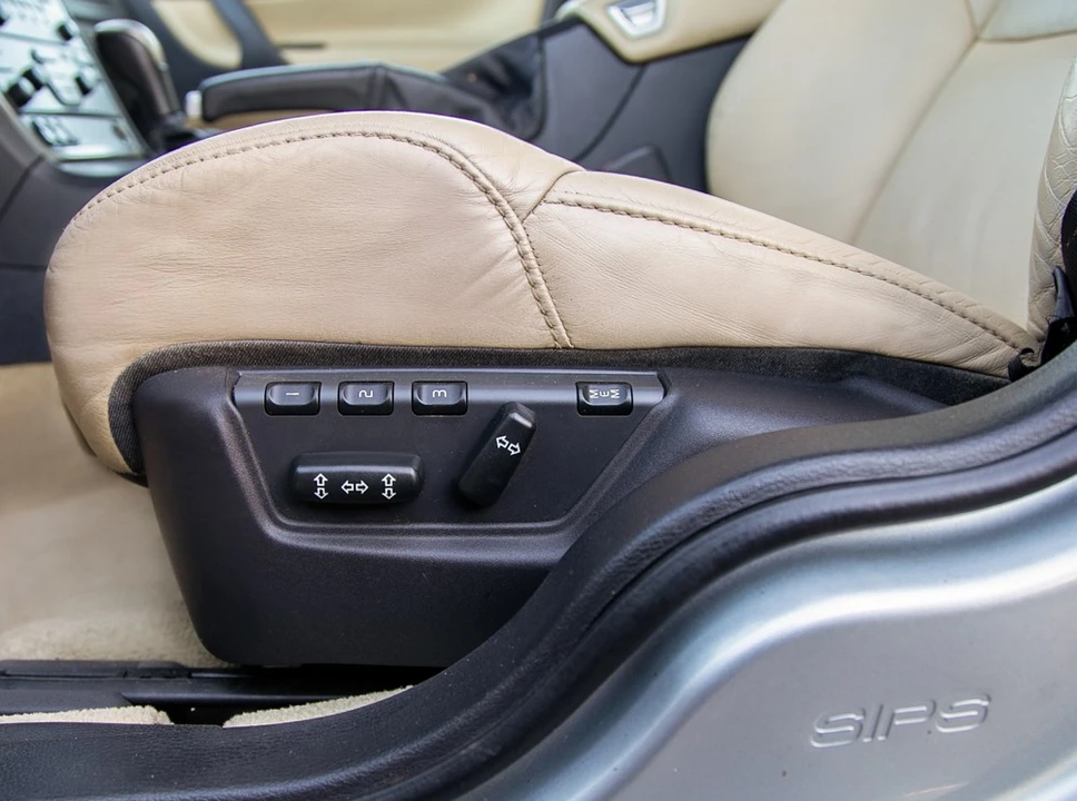 2007 Volvo V70 R 2nd Gen - Image 14 of 19
