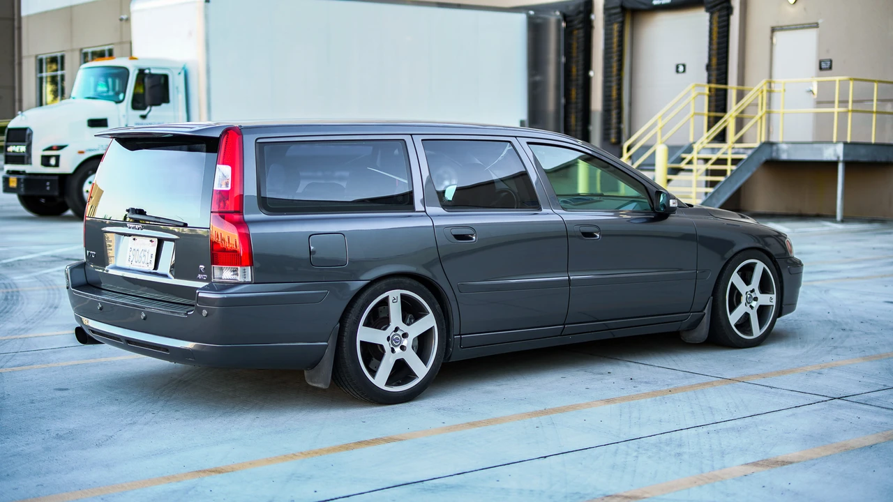 2007 Volvo V70 R 2nd Gen - Image 16 of 31