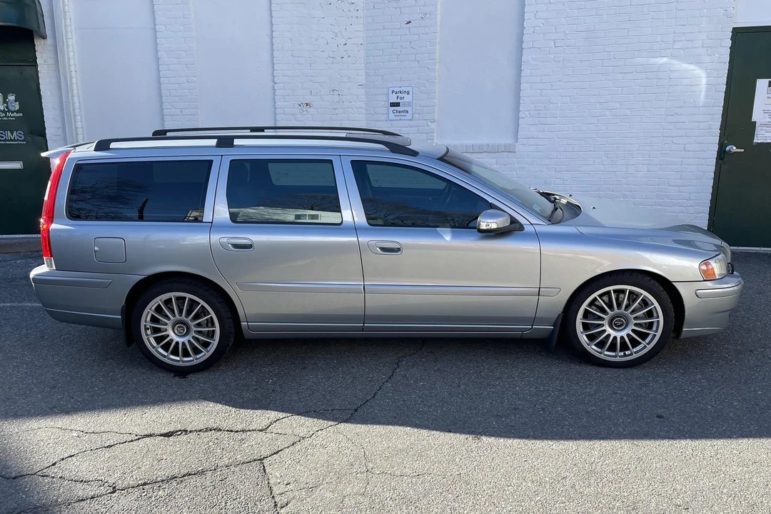 2007 Volvo V70 R 2nd Gen - Image 3 of 31