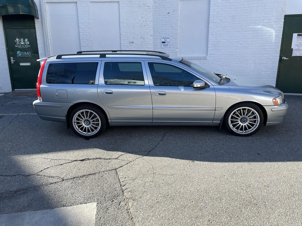 2007 Volvo V70 R 2nd Gen - Image 14 of 31