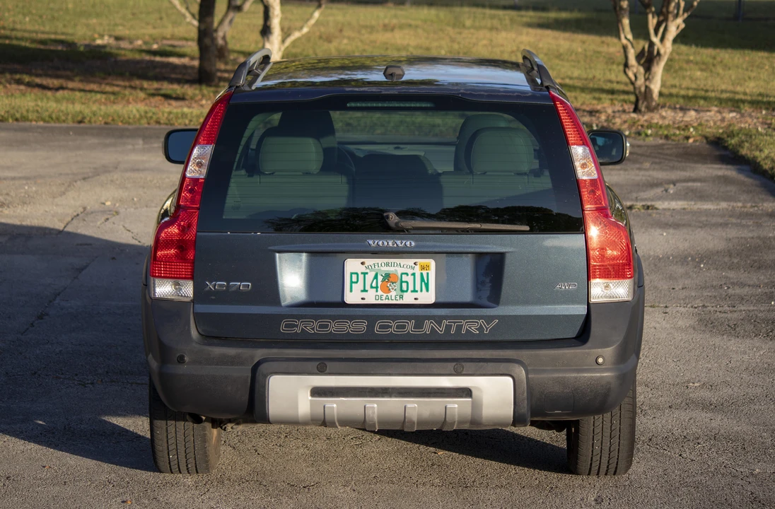 2007 Volvo V70 XC/XC70 2nd Gen - Image 15 of 31