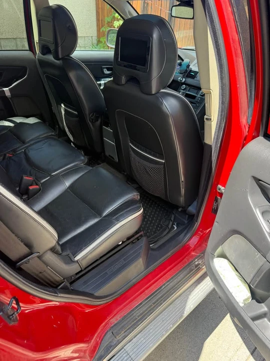2007 Volvo XC90 1st Gen - Image 13 of 14