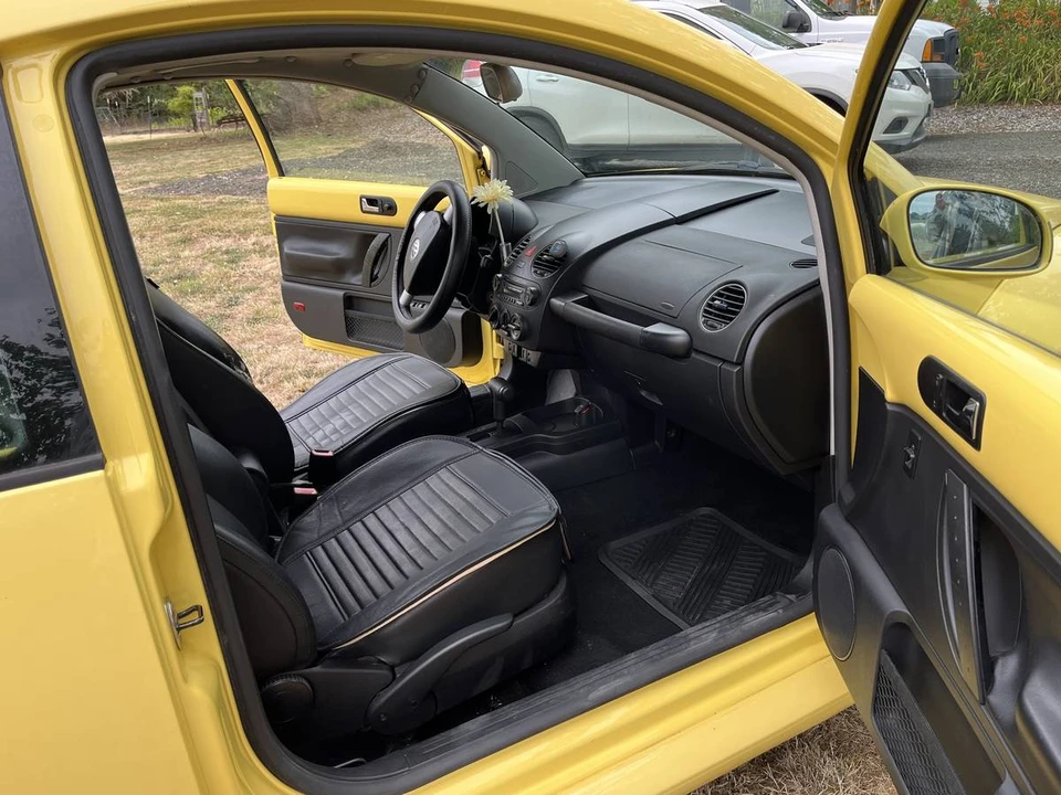 2007 Volkswagen New Beetle - Image 6 of 14