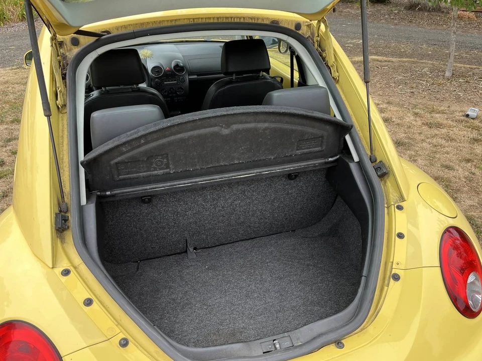 2007 Volkswagen New Beetle - Image 5 of 14