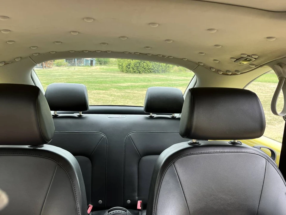 2007 Volkswagen New Beetle - Image 9 of 14