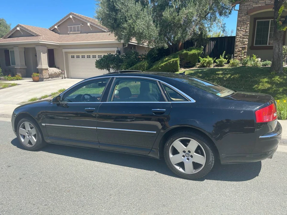 2007 Audi D3 A8 - Image 2 of 8