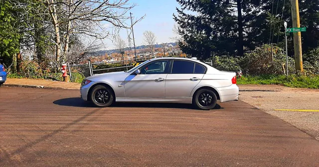 2007 BMW 3-Series E90 323i