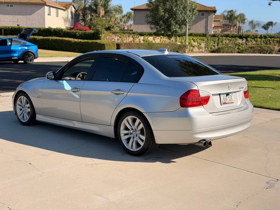 2007 BMW E90 3 Series Sedan - Image 3 of 15