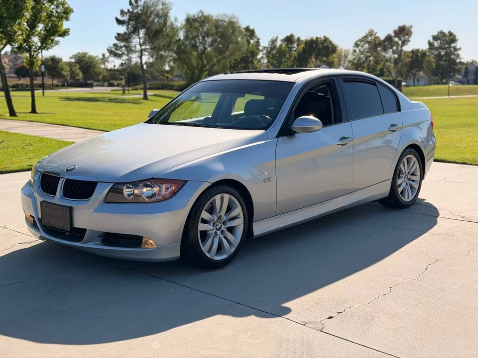 2007 BMW E90 3 Series Sedan - Image 2 of 15