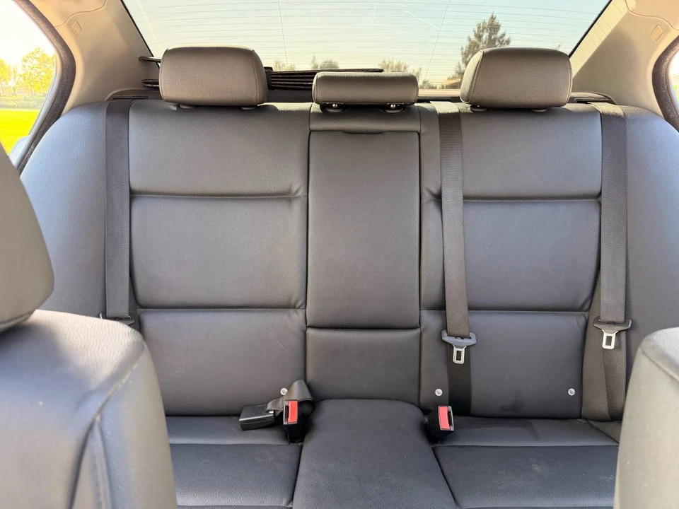 2007 BMW E90 3 Series Sedan - Image 9 of 15