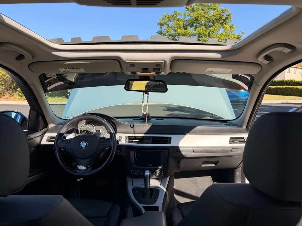 2007 BMW E90 3 Series Sedan - Image 11 of 15
