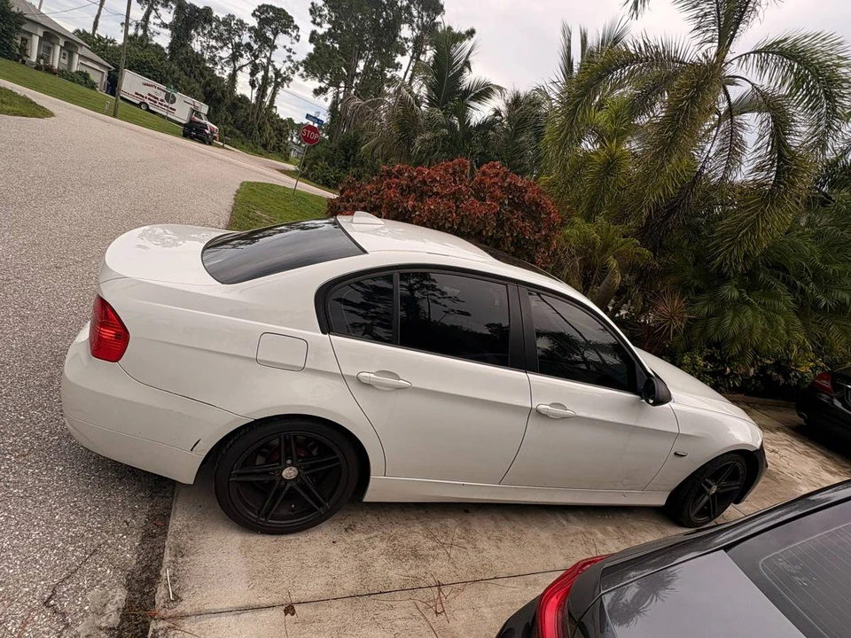 2007 BMW E90 3 Series Sedan - Image 7 of 10