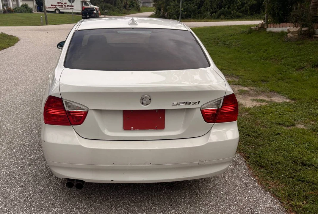 2007 BMW E90 3 Series Sedan - Image 8 of 10