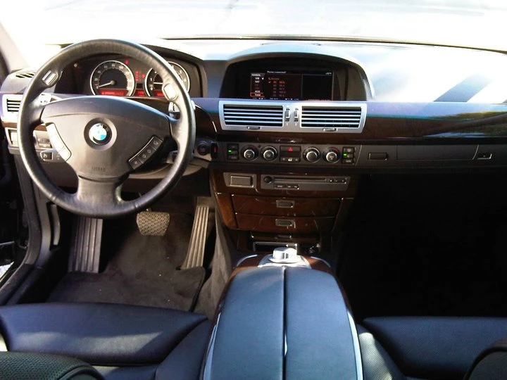 2007 BMW E65/E66 750i & 760i Sedan - Image 5 of 5