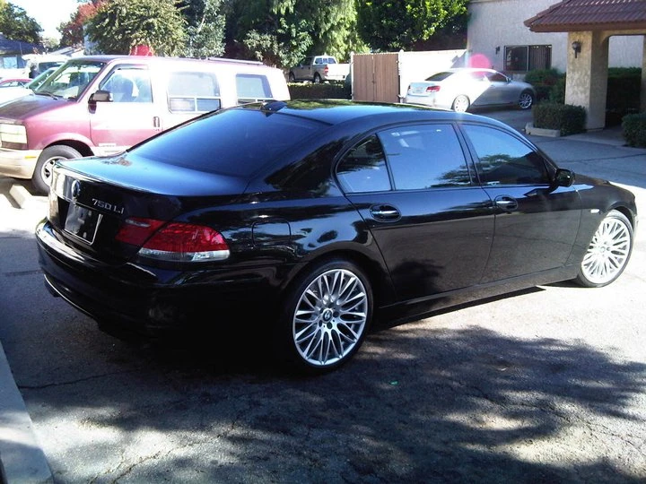 2007 BMW E65/E66 750i & 760i Sedan - Image 4 of 5
