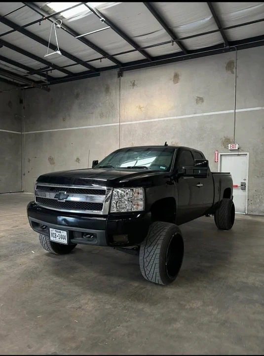 2007 Chevrolet Silverado 2nd Gen - Image 2 of 10