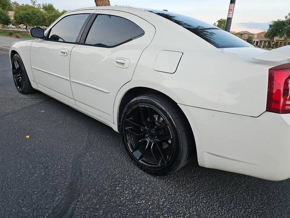 2007 Dodge Charger 6th Gen - Image 5 of 10