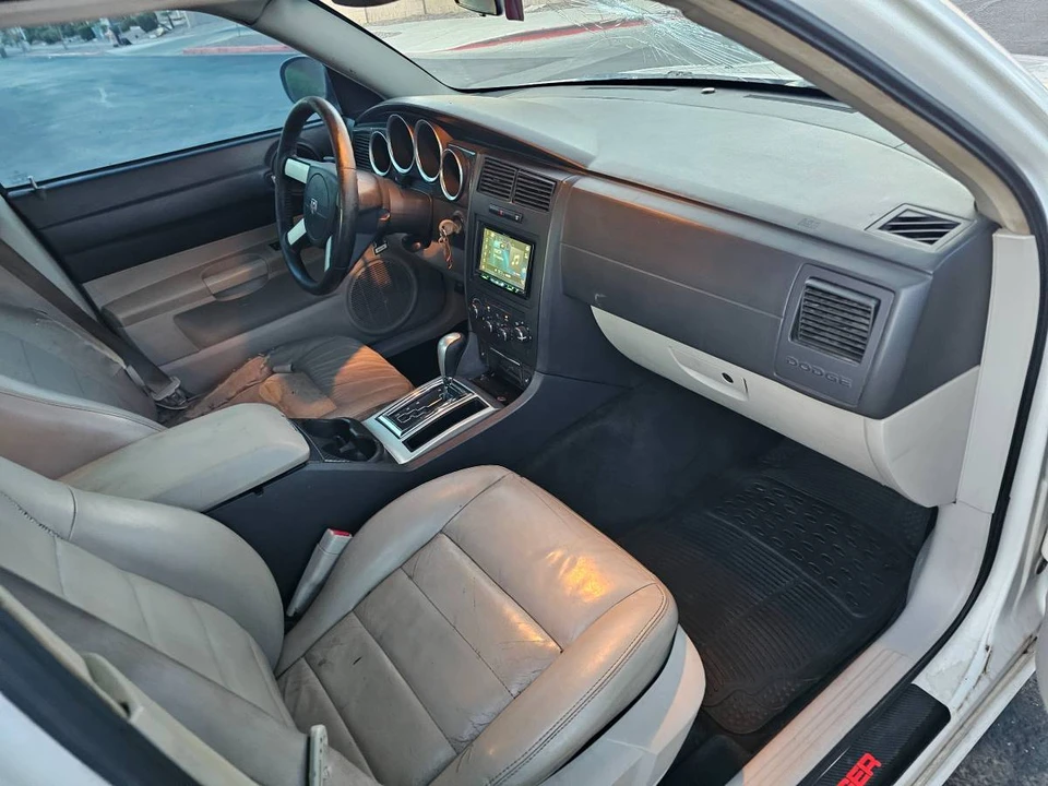 2007 Dodge Charger 6th Gen - Image 8 of 10
