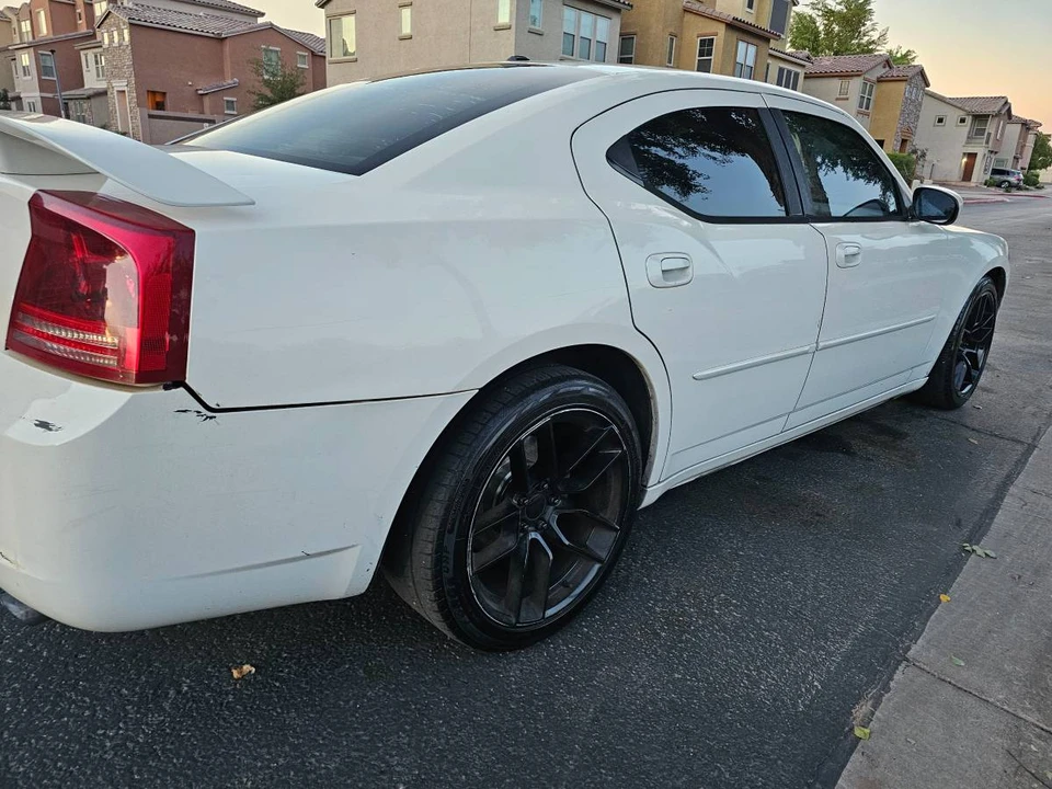 2007 Dodge Charger 6th Gen - Image 6 of 10