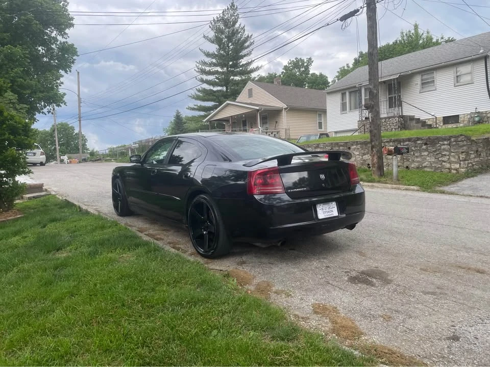 2007 Dodge Charger 6th Gen - Image 4 of 4