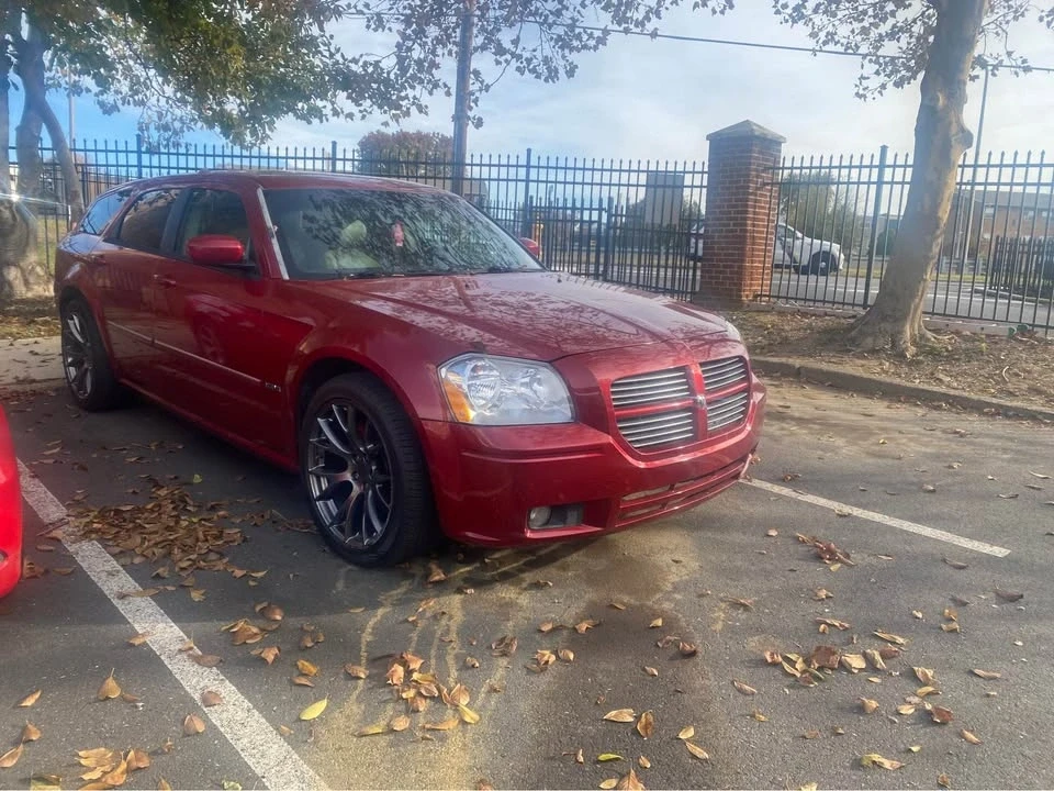 2007 Dodge Magnum 2nd Gen Wagon - Image 2 of 3