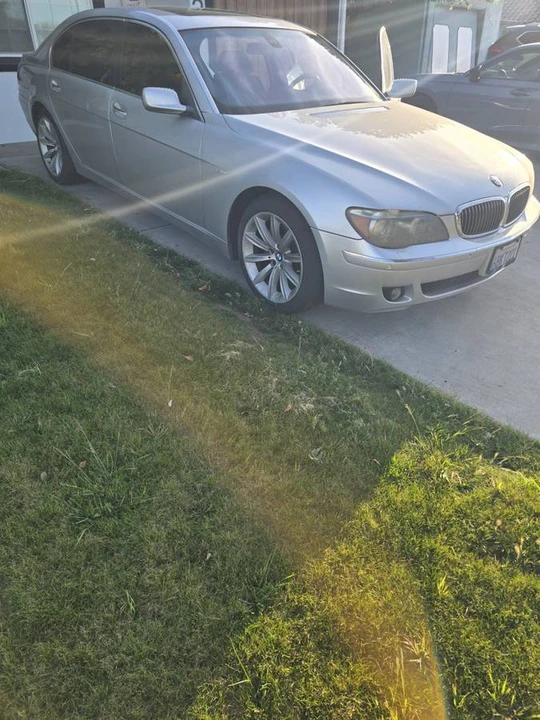 2007 BMW E65/E66 750i & 760i Sedan - Image 7 of 7