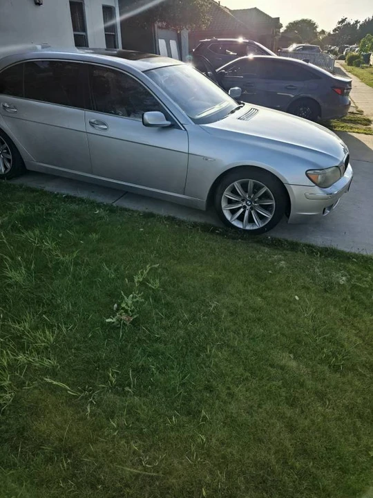 2007 BMW E65/E66 750i & 760i Sedan - Image 4 of 7