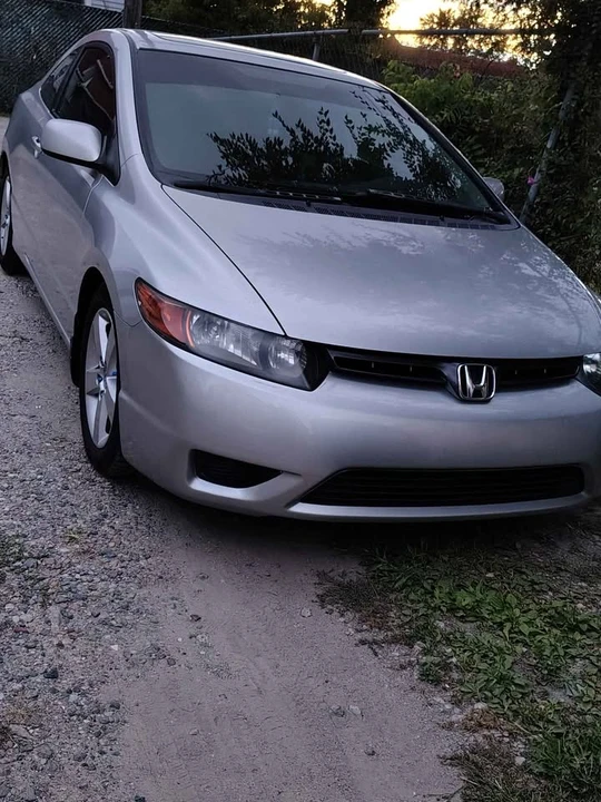 2007 Honda Civic 8th Gen - Image 2 of 7